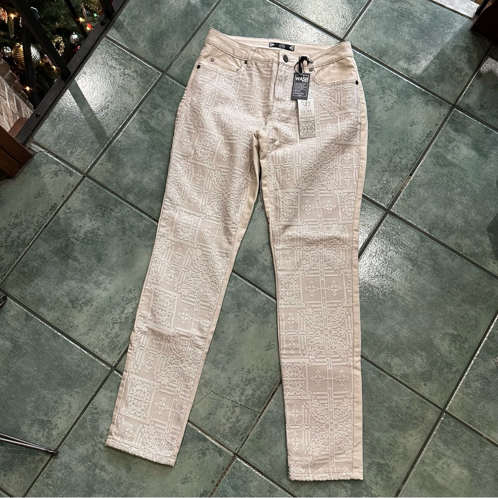 Tru Luxe Jeans Cream Crochet Lace Embroidered Style Boutique Jeans NWT